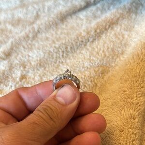 Ring don’t know size don’t believe it’s real found it.